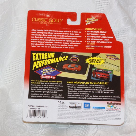 2002 JOHNNY LIGHTNING CLASSIC GOLD 1969 PLYMOUTH ROAD RUNNER SILVER  New on card - Picture 3 of 3